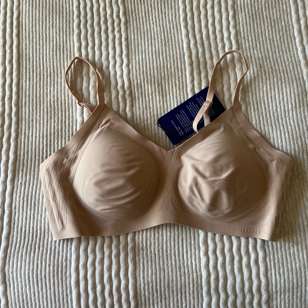 NWT Honey love Silhouette Bra